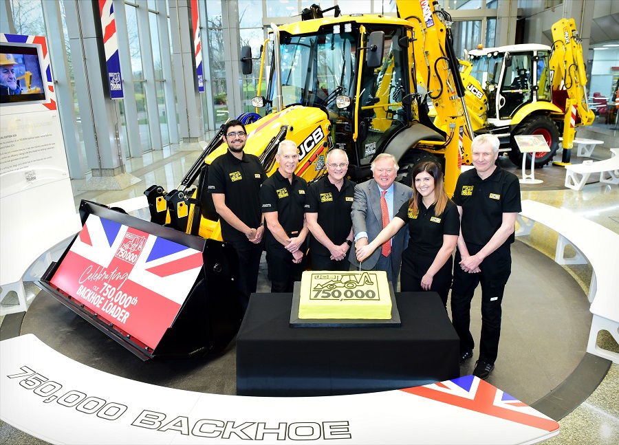 王者榮耀！JCB第75萬臺兩頭忙下線！